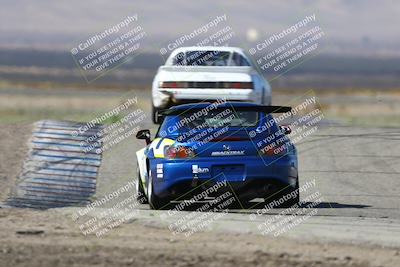 media/Oct-26-2025-CalClub SCCA (Sun) [[8ce1e69566]]/Group 2/Grapevine/